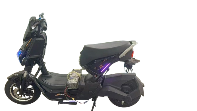 Stealth Black Ember Ibukoni E-Bike