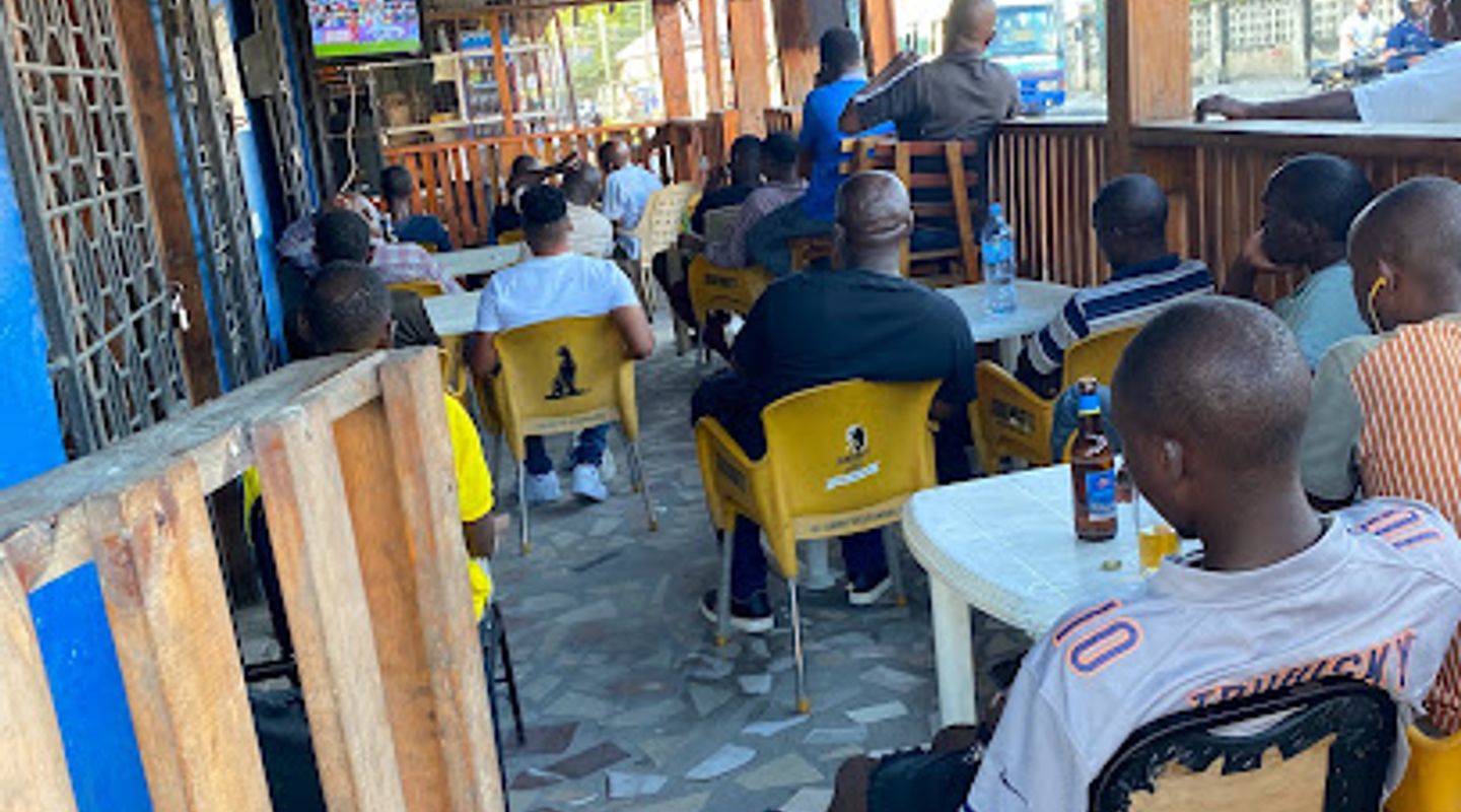 Mambo Mazuri Pub interior evenings